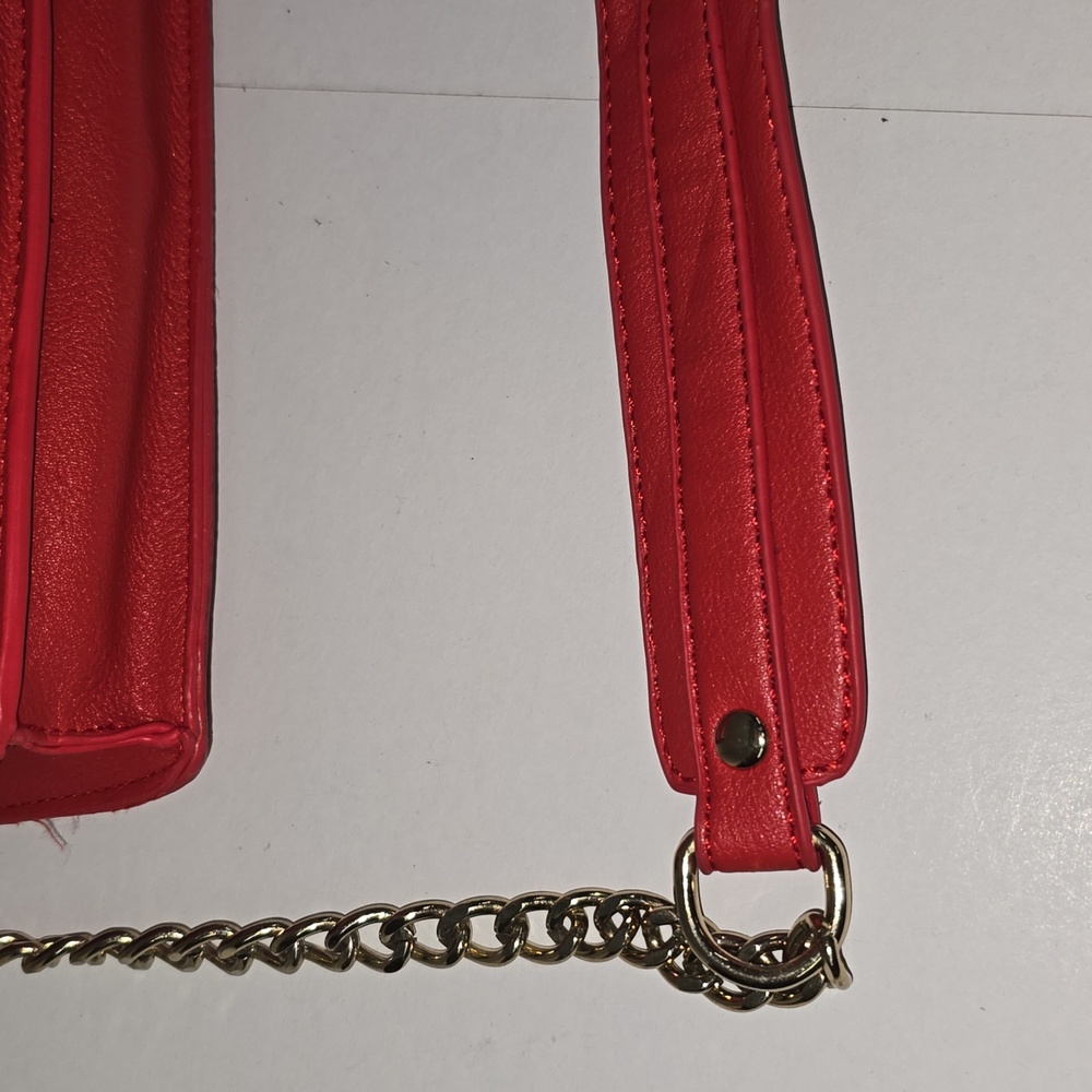 BCBG Paris Red Shoulder Purse Gold Chain Magnetic Closure Double Compartment NWT - Picture 14 of 16